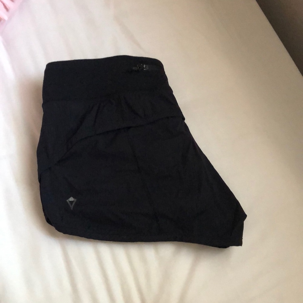 ivivva black running shorts